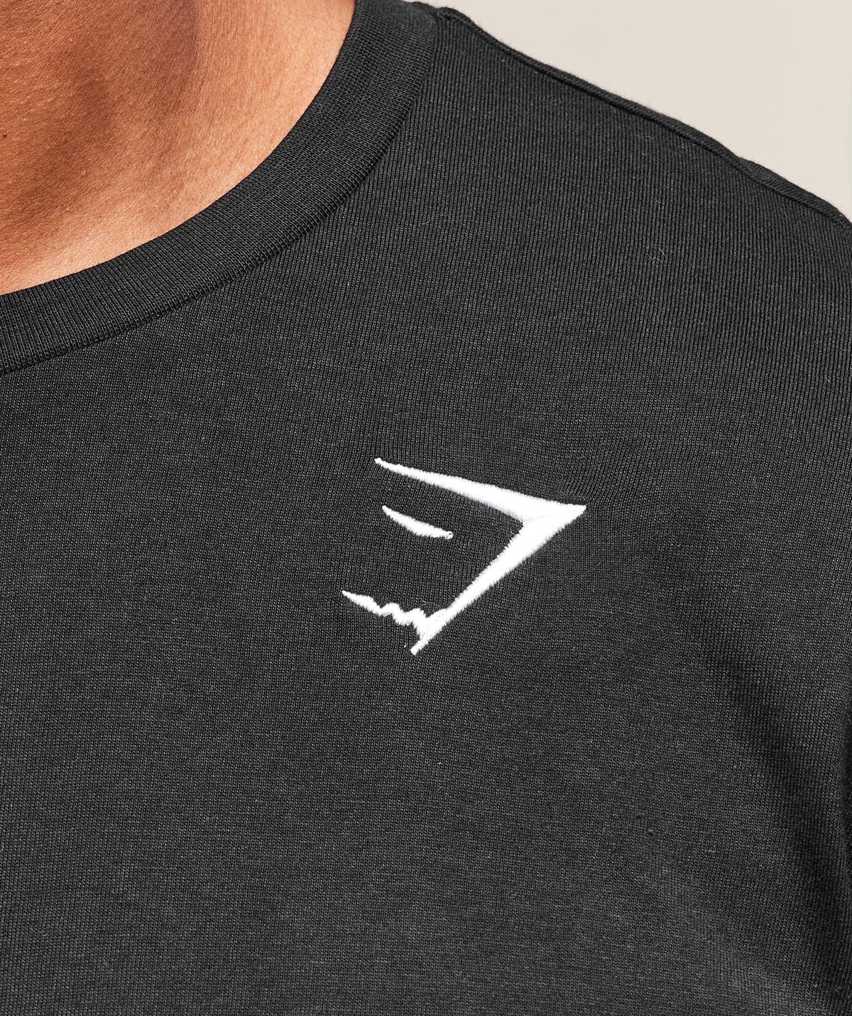 Gymshark Crest Tee (Tall) - Black