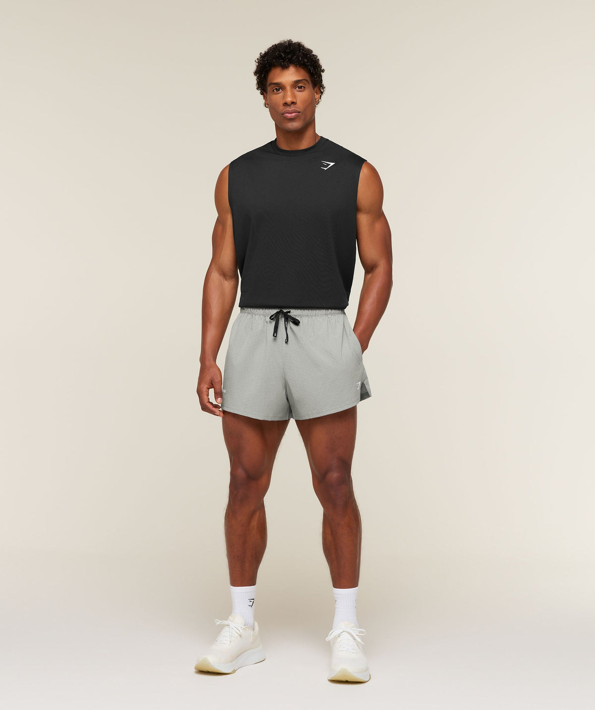 Gymshark Perforated Train 4" Shorts - Smokey Grey