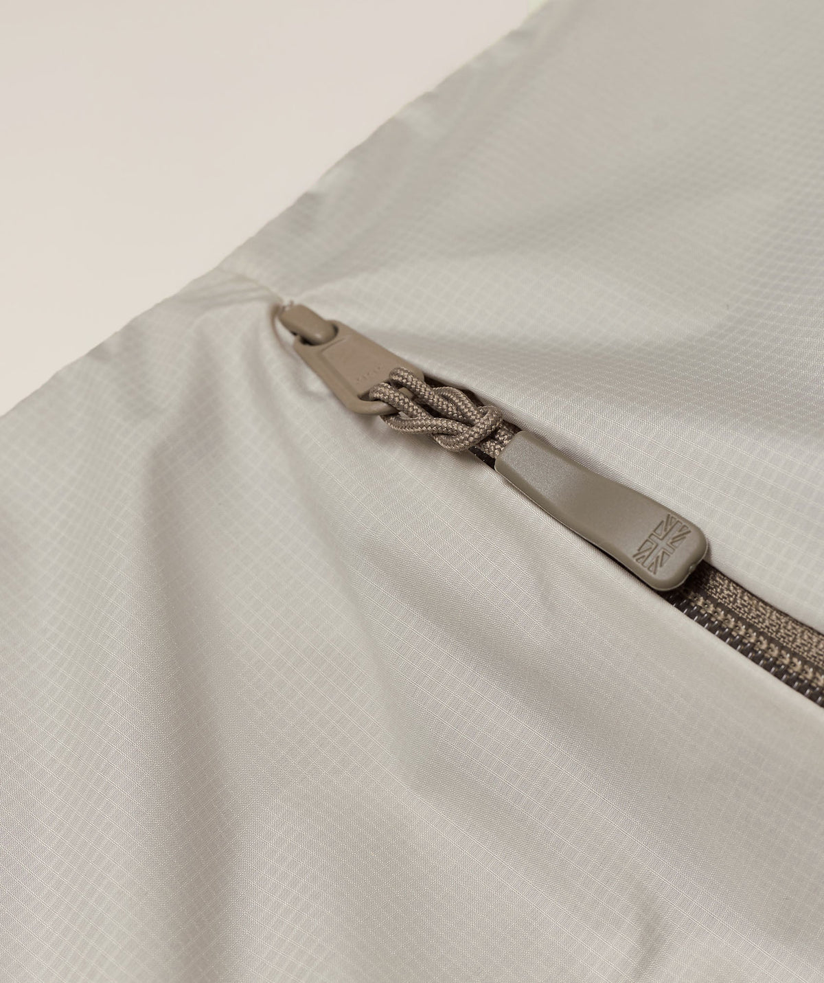 Gymshark Wet Kit Bag - Pebble Grey/Linen Brown