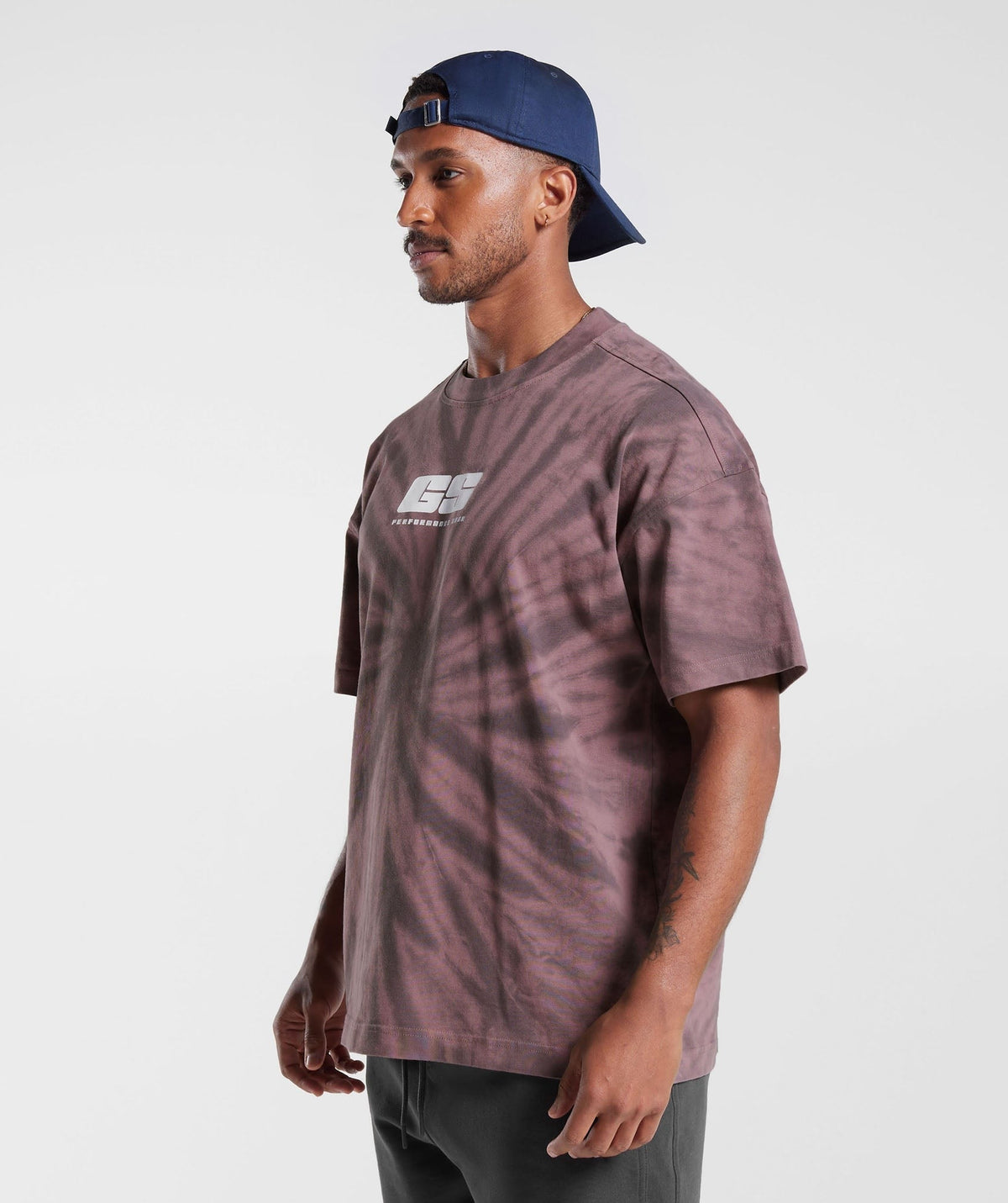 Gymshark Rest Day Tee - Dusty Maroon/Silhouette Grey/Spiral Optic Wash