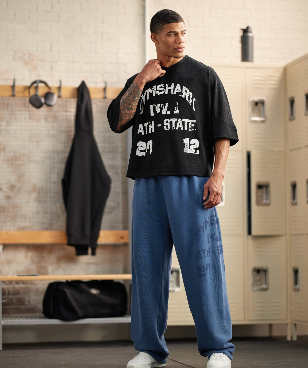 Gymshark Graphic Mesh Oversized Tee - Black