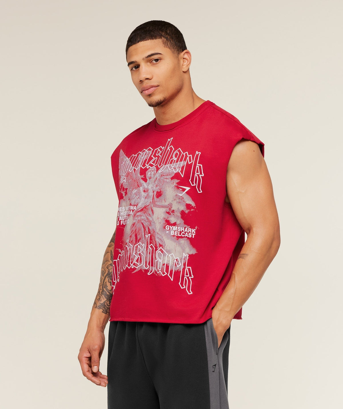 Gymshark GS x Carlos Cut off Tee - Carmine Red