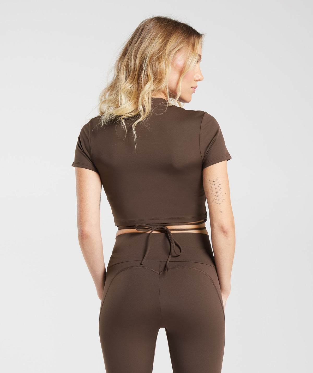 Gymshark Everyday Mock Neck Ribbon Tee - Archive Brown