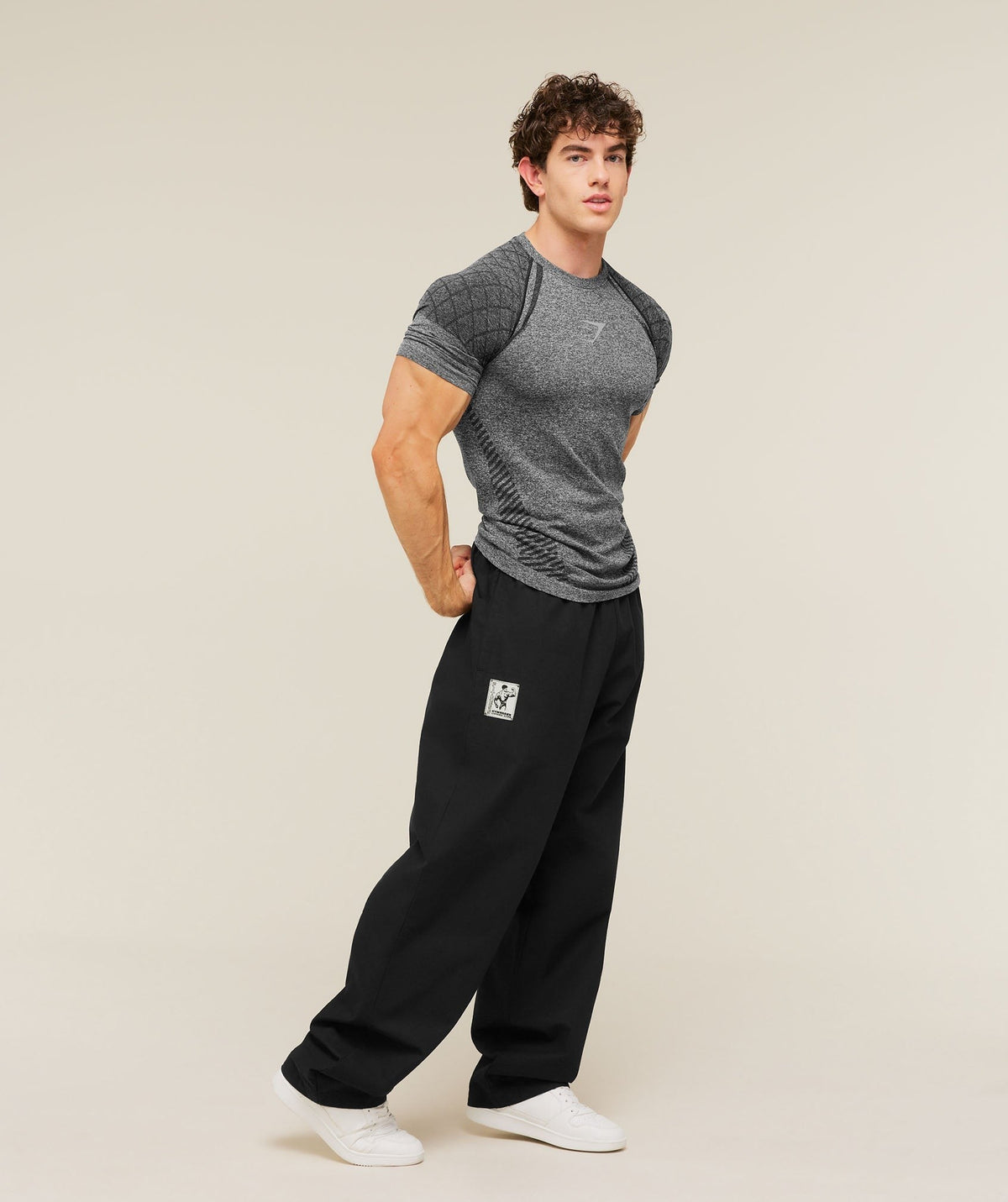 Gymshark Devant Seamless Tee - Black