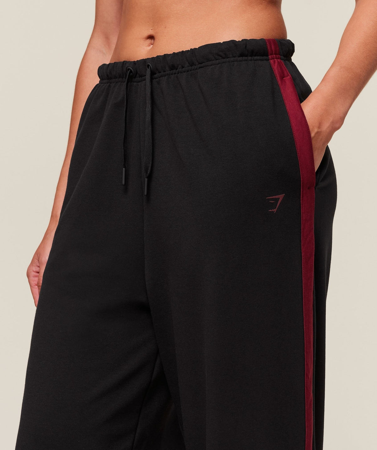 Gymshark Retro Stripe Snap Pants - Black/Sets Red