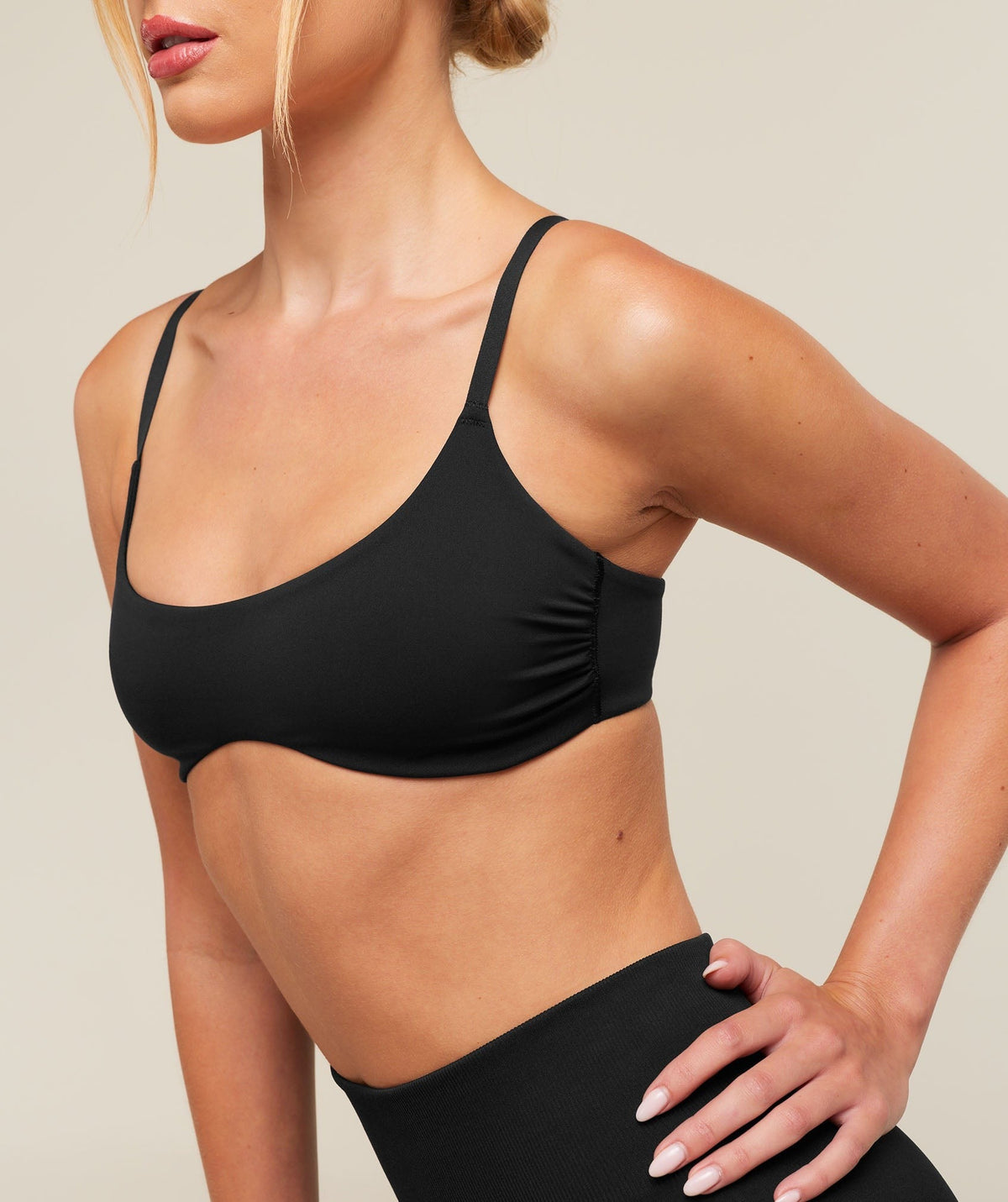 Gymshark Light Support Ruched Sports Bra - Black