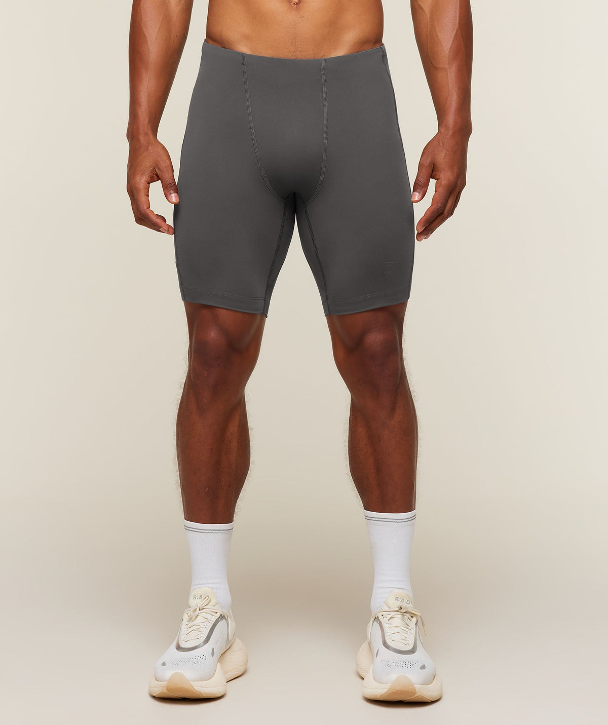 Gymshark Running Elite 7 Pocket Half Tights - Onyx Grey