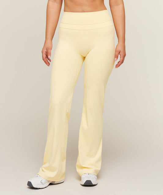 Gymshark Whitney High-Rise Flare Leggings Short - Butter Yellow