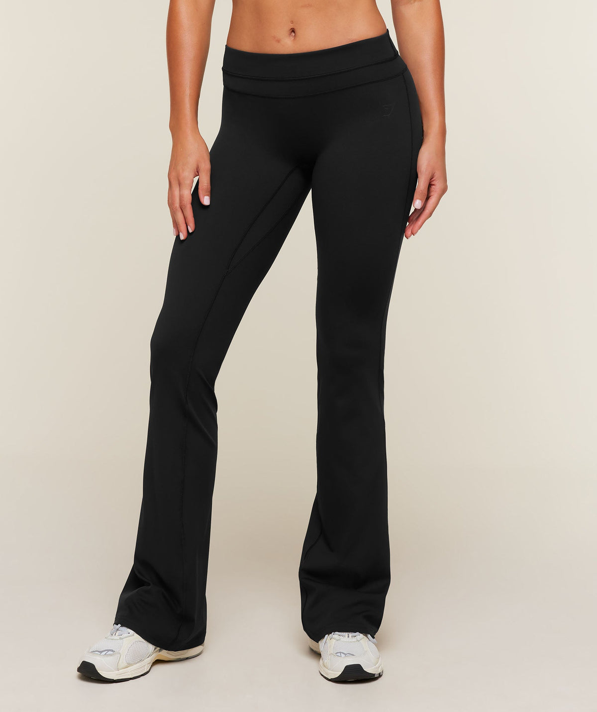 Gymshark Whitney Mid-Rise Flare Leggings Regular - Black