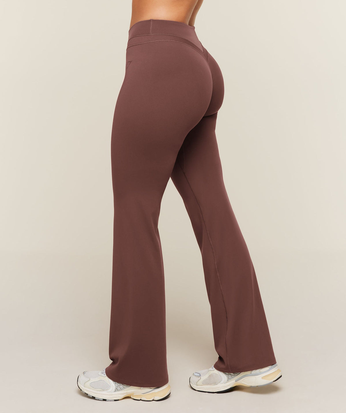 Gymshark Whitney Mid-Rise Flare Leggings Regular - Espresso Brown