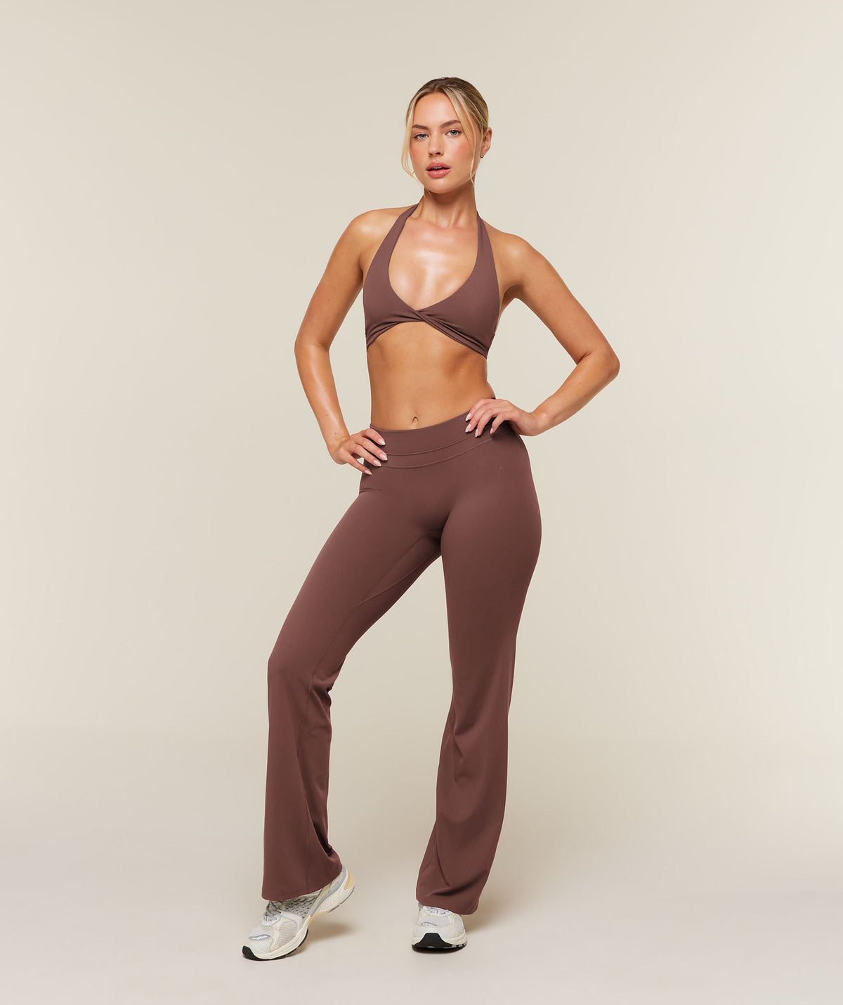 Gymshark Whitney Mid-Rise Flare Leggings Regular - Espresso Brown