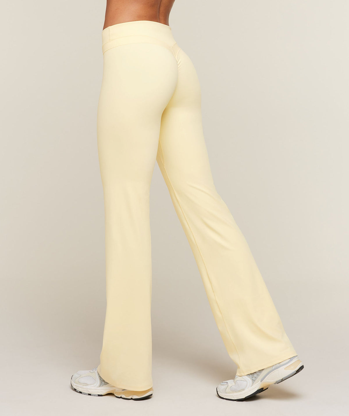 Gymshark Whitney Mid-Rise Flare Leggings Tall - Butter Yellow