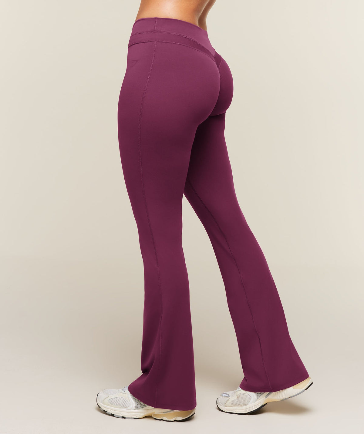 Gymshark Whitney Mid-Rise Mini Flare Regular - Strength Pink