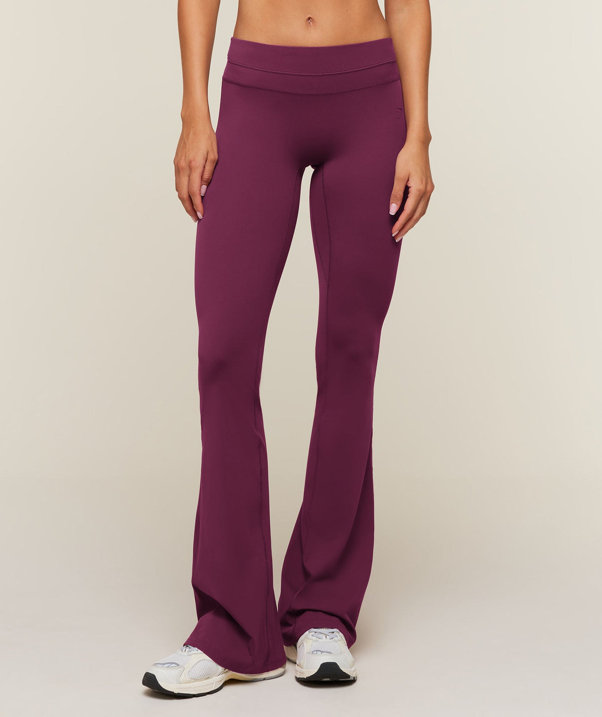 Gymshark Whitney Mid-Rise Mini Flare Tall - Strength Pink
