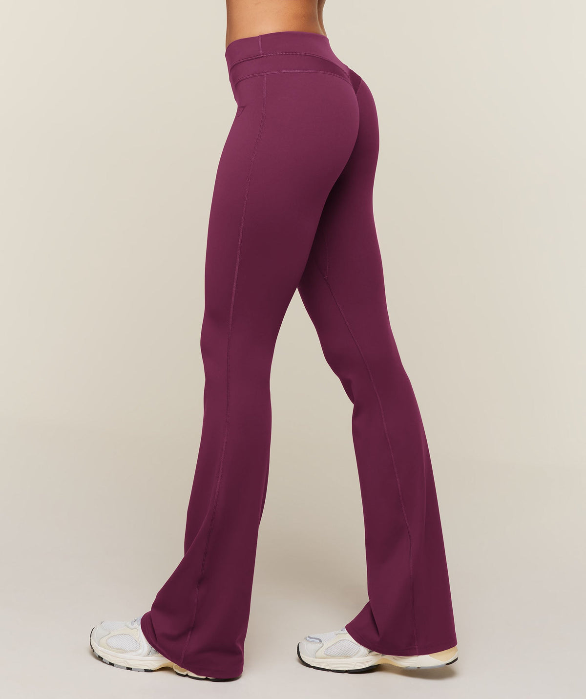 Gymshark Whitney Mid-Rise Mini Flare Tall - Strength Pink