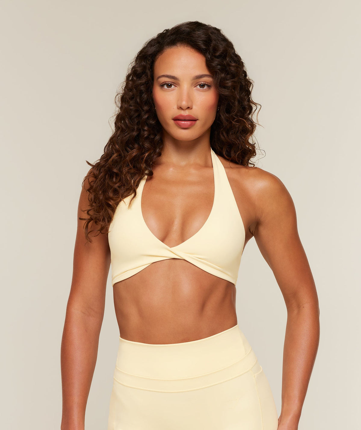 Gymshark Whitney Twist Sports Bra - Butter Yellow