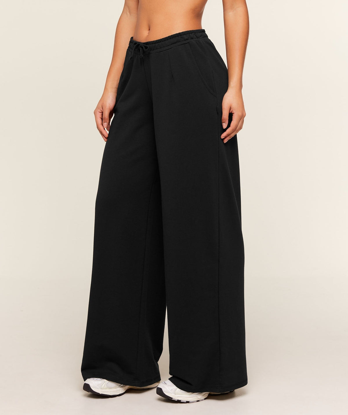 Gymshark Lightweight Wide Leg Pant Tall - Black