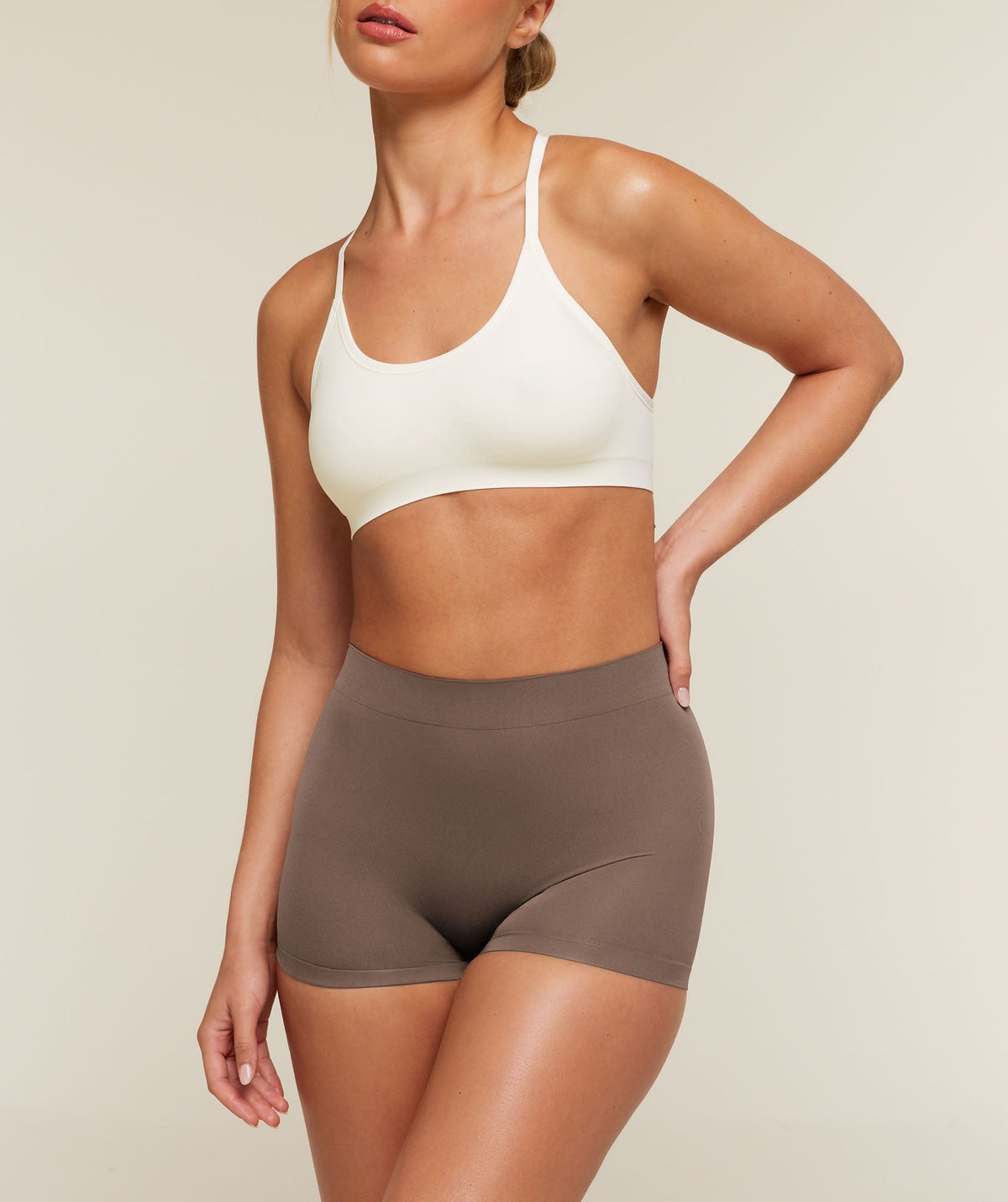 Gymshark FeatherFormTM Scoopneck Bralette - Soft White