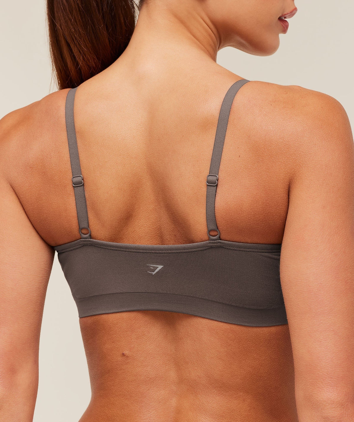 Gymshark FeatherFormTM V-Neck Bralette - Cool Brown