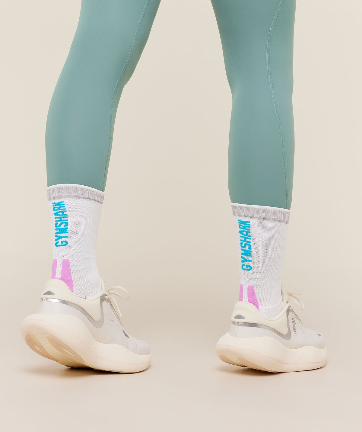 Gymshark Running Elite Crew Sock Single - White/Brand Blue/Sour Pink