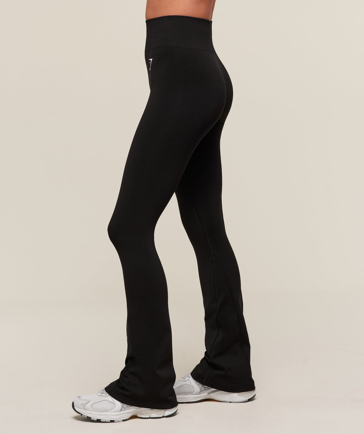 Gymshark Vital Sculpt Seamless Flared Legging - Black