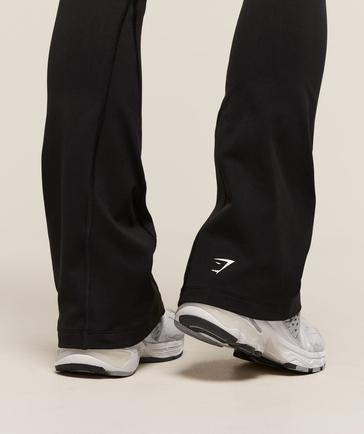Gymshark Vital Sculpt Seamless Flared Legging - Black