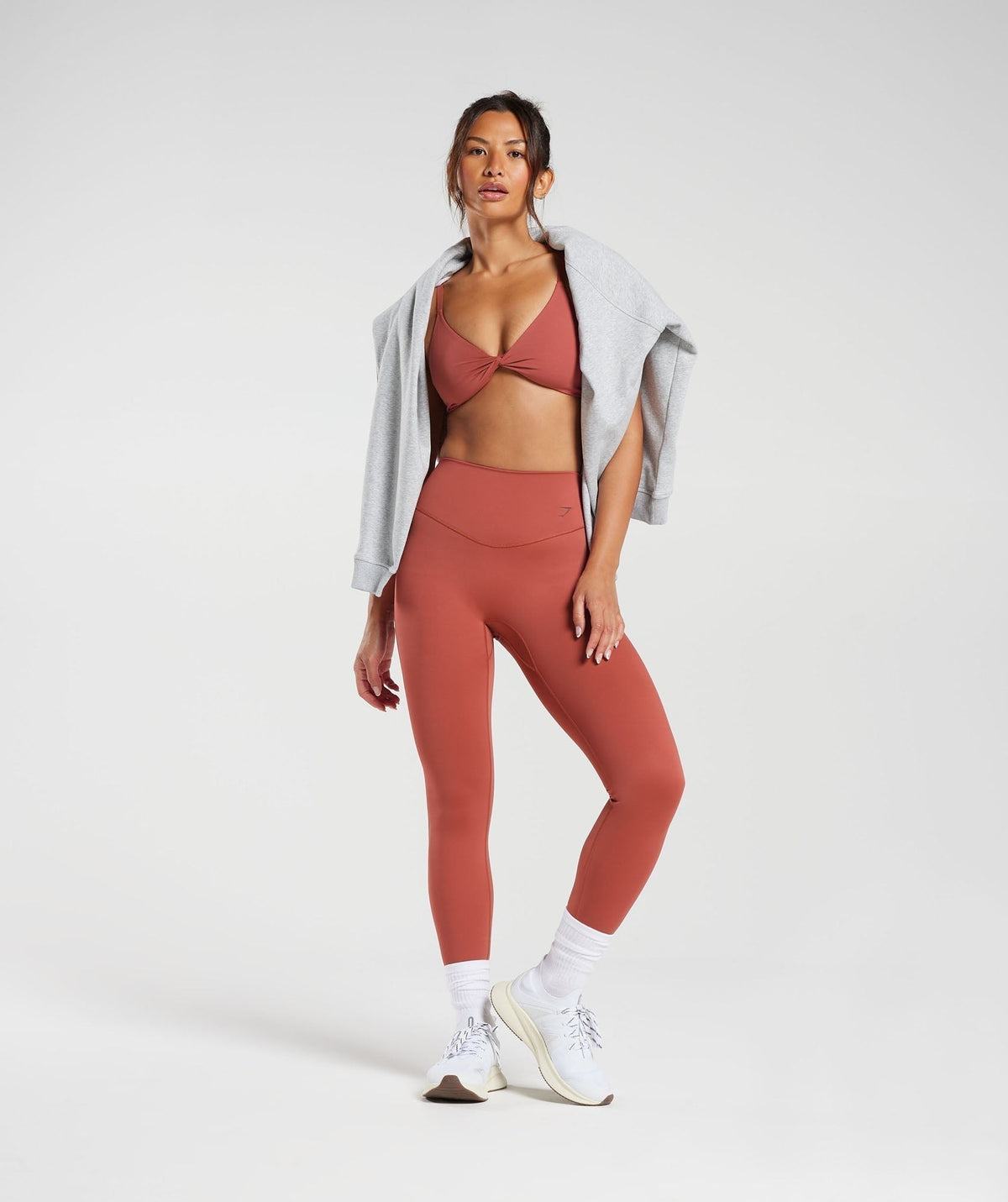 Gymshark ELEVATE TWIST FRONT BRALETTE - Rust Red