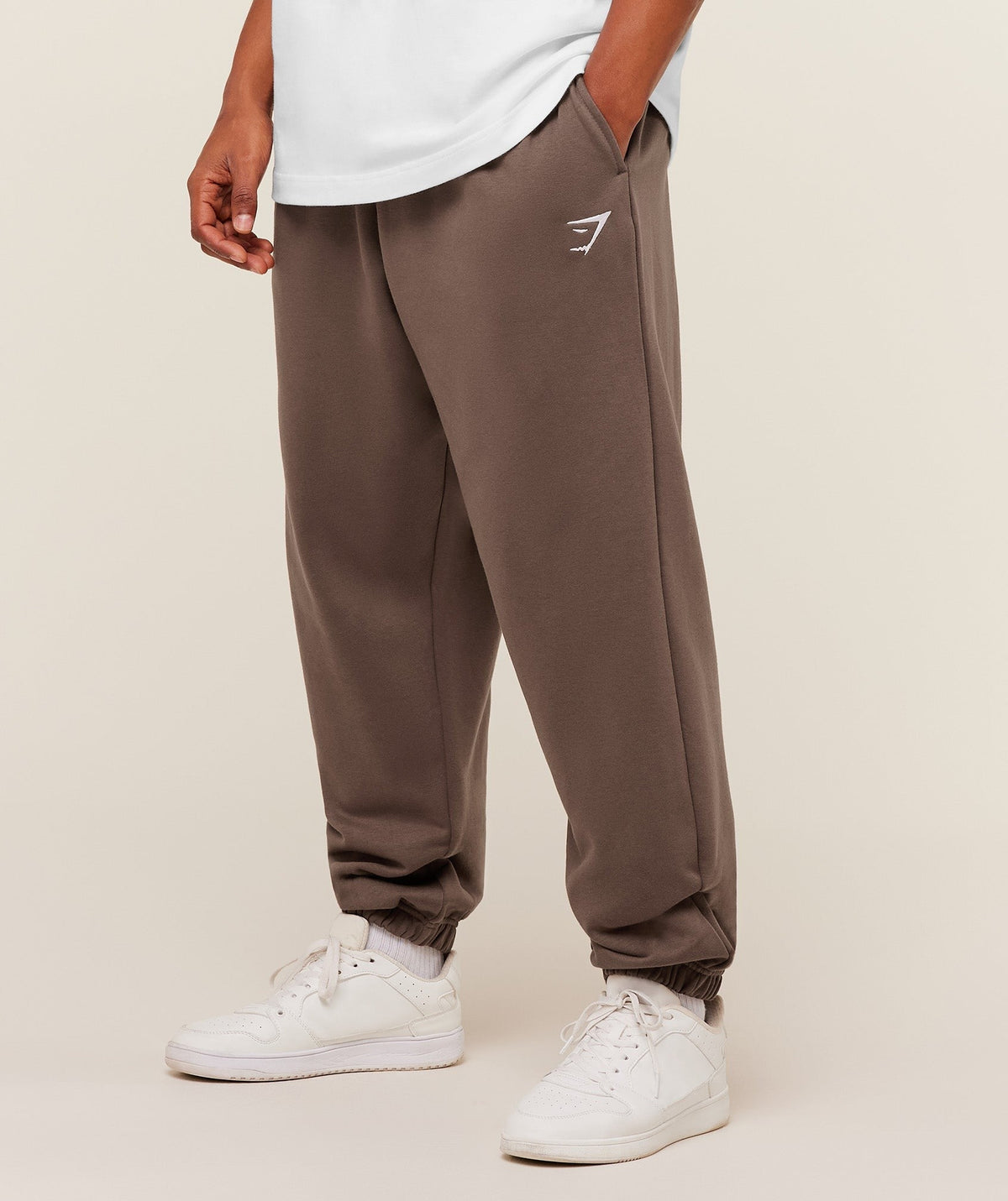 Gymshark Crest Oversized Jogger - Soft Brown