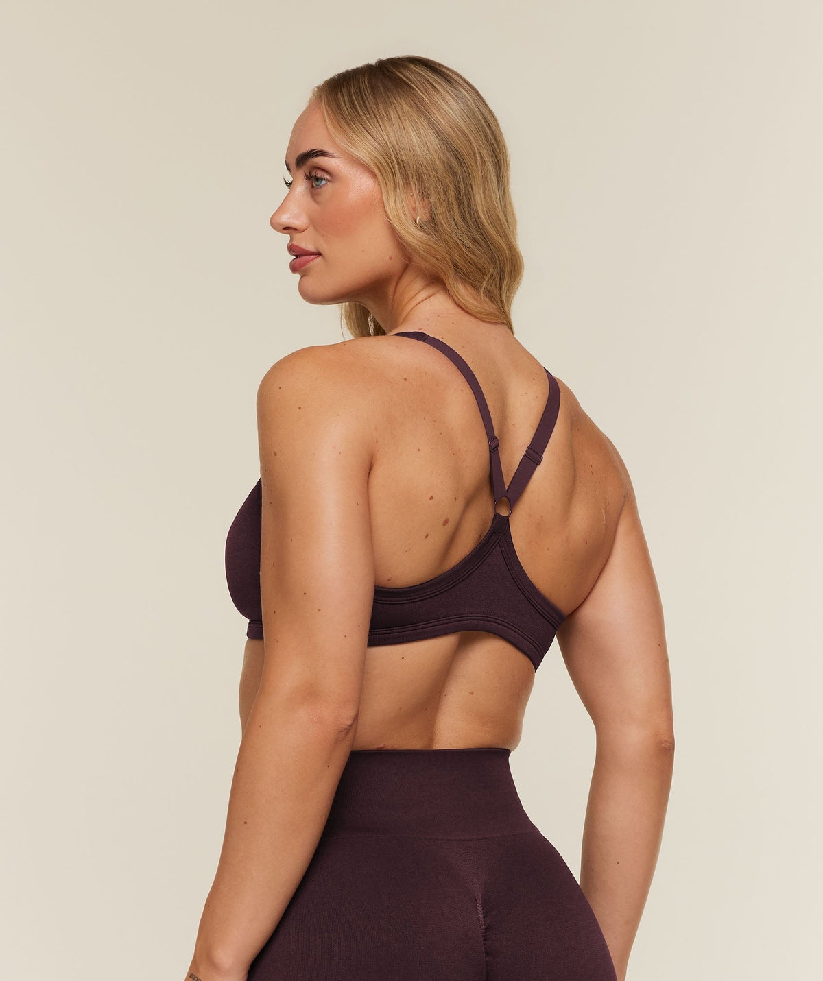 Gymshark Adapt Solid Sports Bra - Cherry Purple