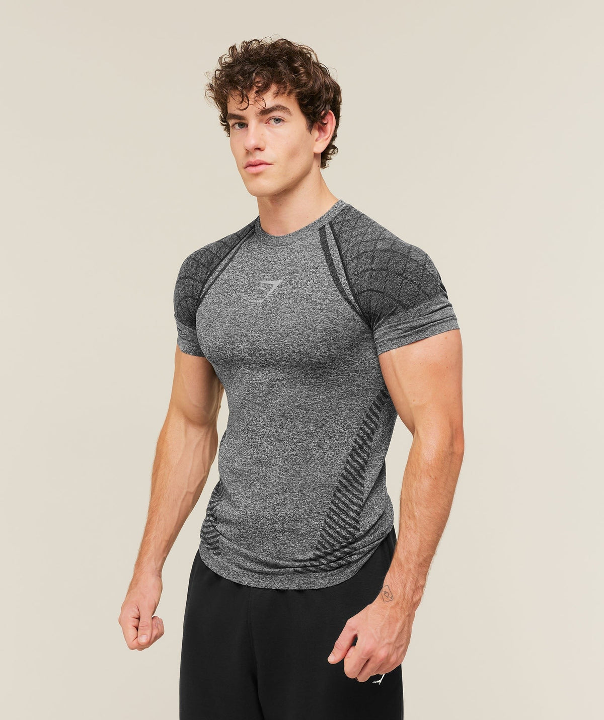 Gymshark Devant Seamless Tee - Black
