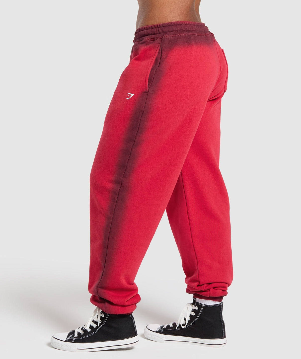 Gymshark Gains Washed Loopback Joggers - Conditioning Red/Sets Red/Spray Dye