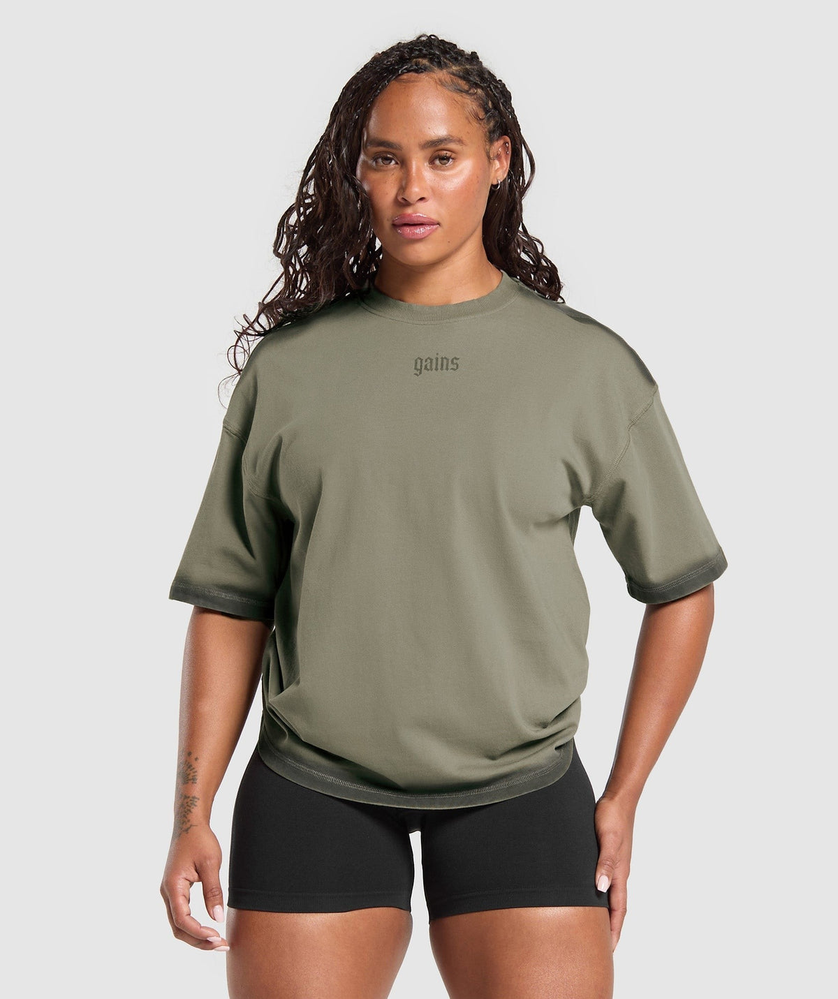 Gymshark Gains Washed Heavyweight Cotton Tee - Base Green/Strength Green/Spray Dye