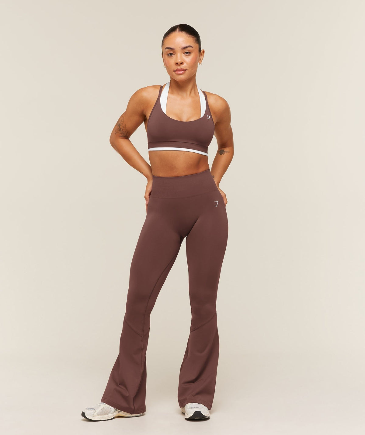 Gymshark Everyday Seamless Flared Leggings - Espresso Brown