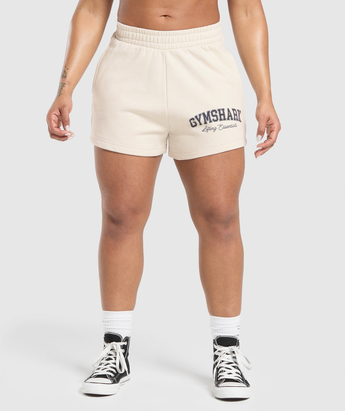 Gymshark Lifting Essentials Graphic Brushed 4' Shorts - Oat White