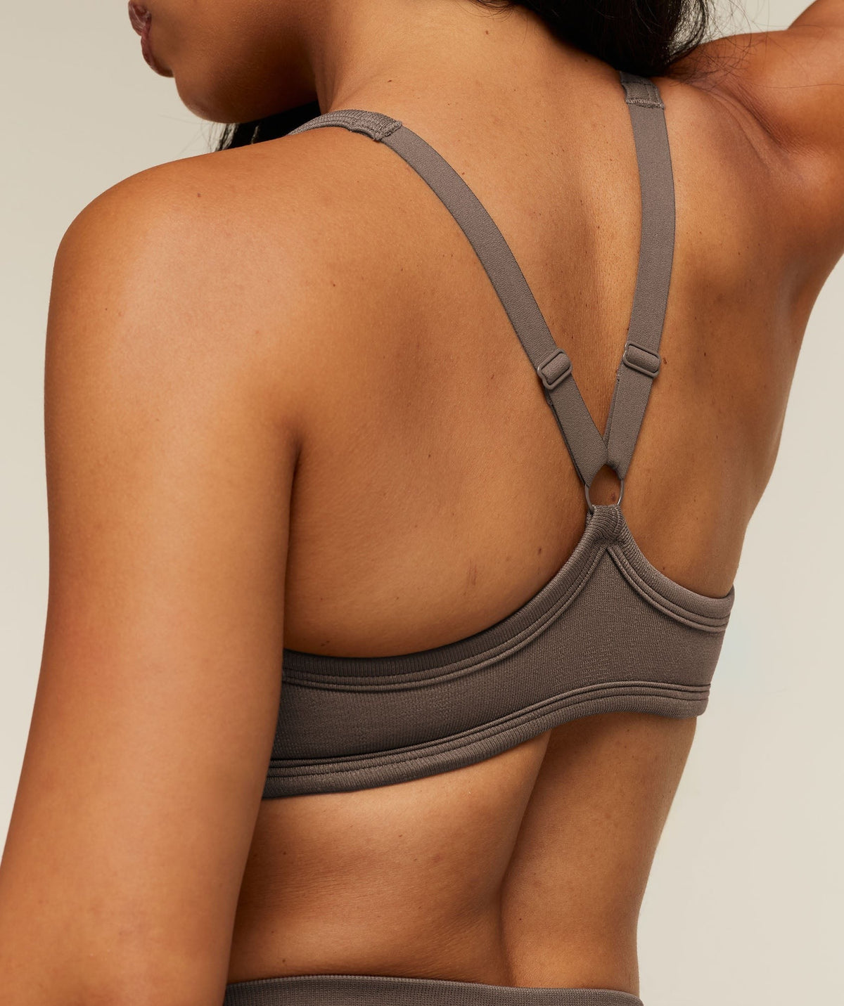 Gymshark Adapt Solid Sports Bra - Soft Brown