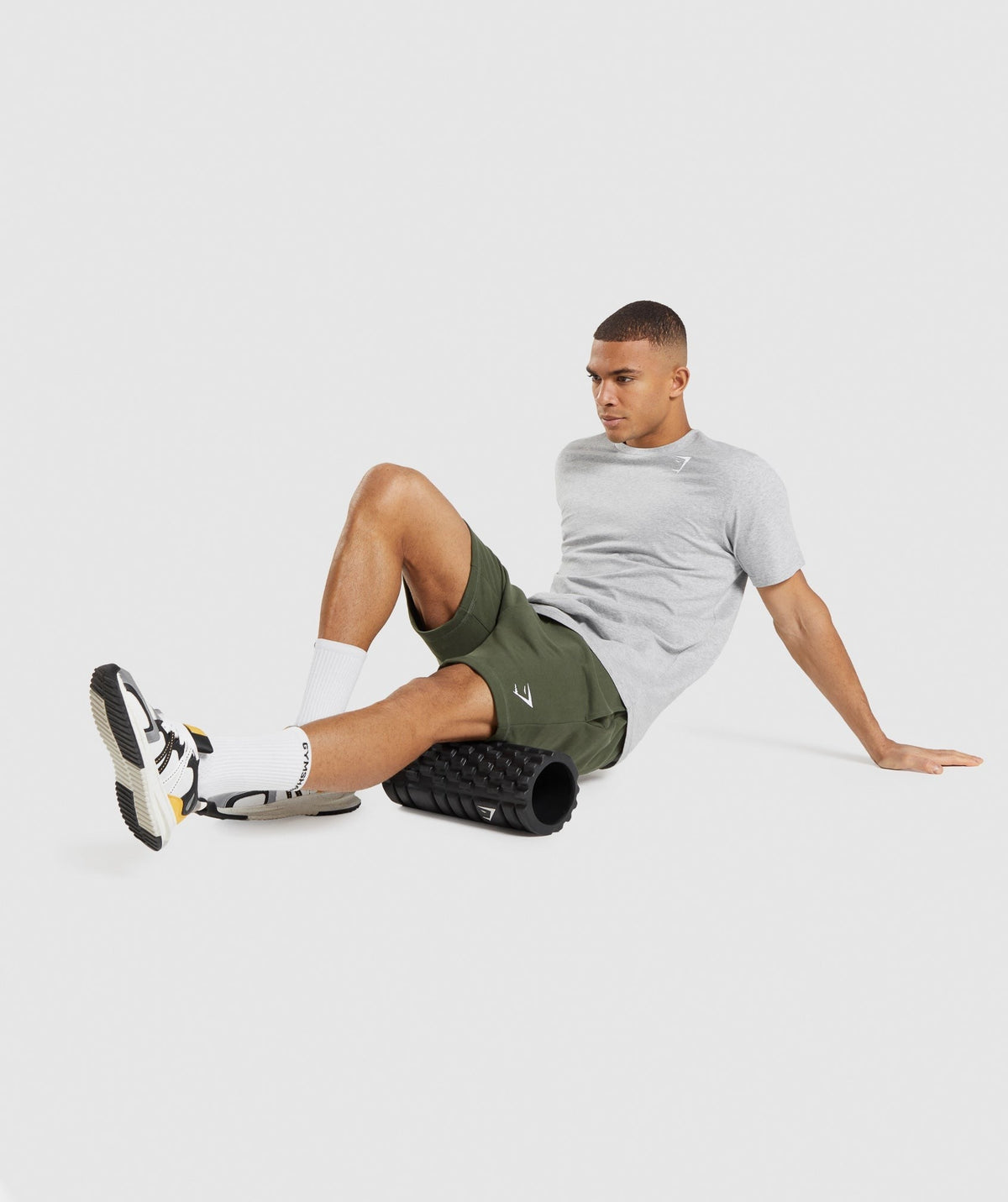 Gymshark Crest 7" Shorts - Core Olive