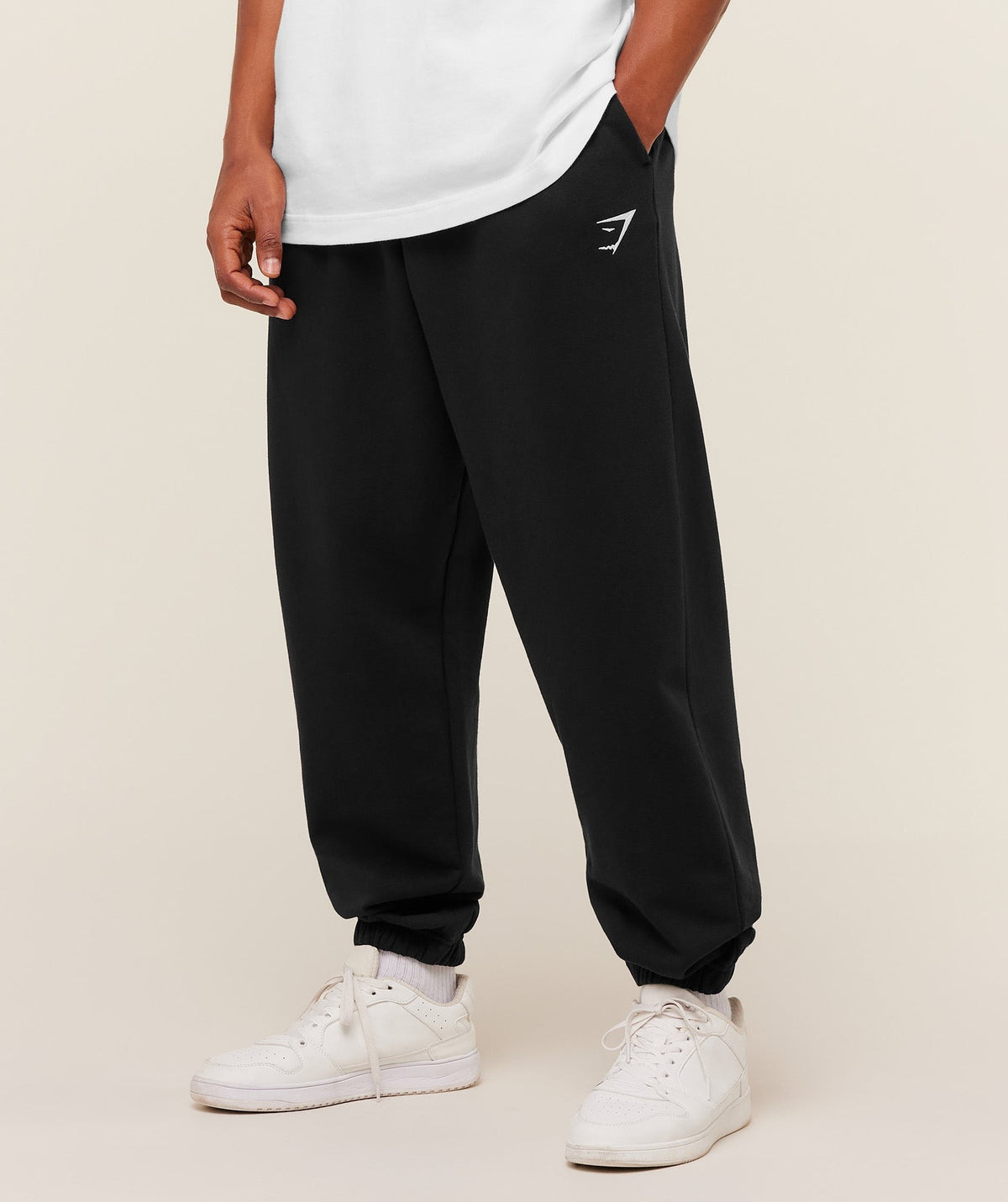 Gymshark Crest Oversized Jogger - Black
