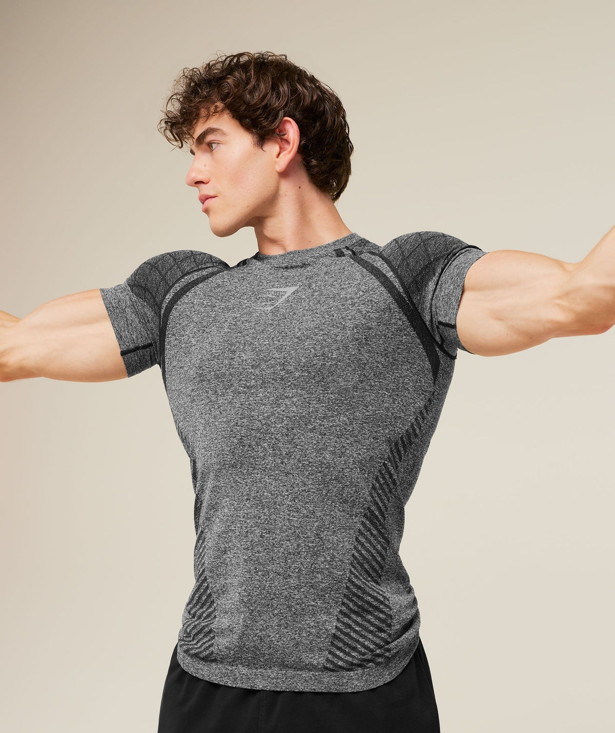 Gymshark Devant Seamless Tee - Black