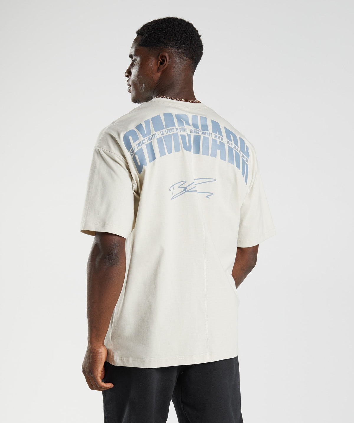 Gymshark GS10 Year Oversized Tee - Chalky Grey