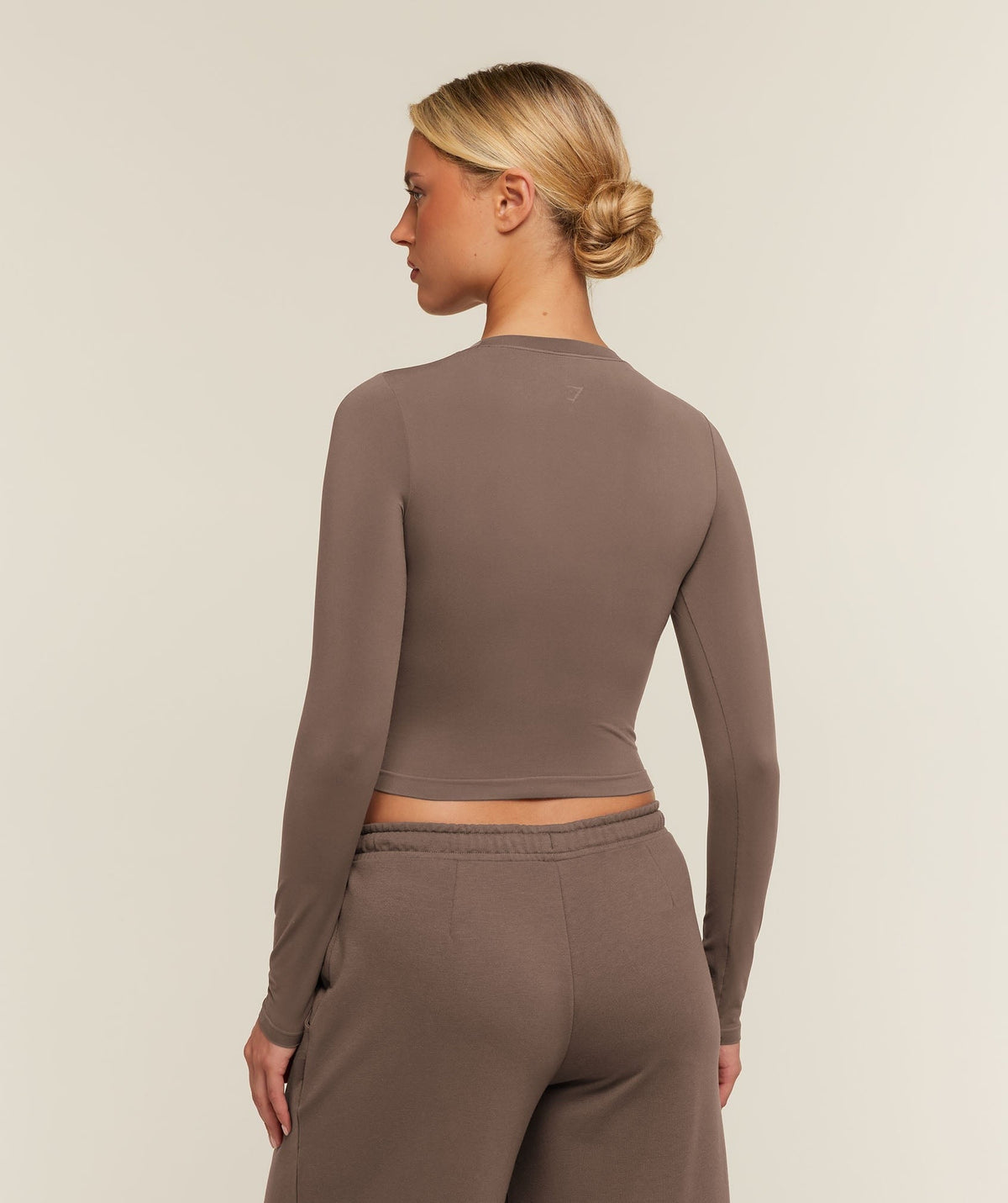 Gymshark FeatherFormTM Long Sleeve Tee - Soft Brown