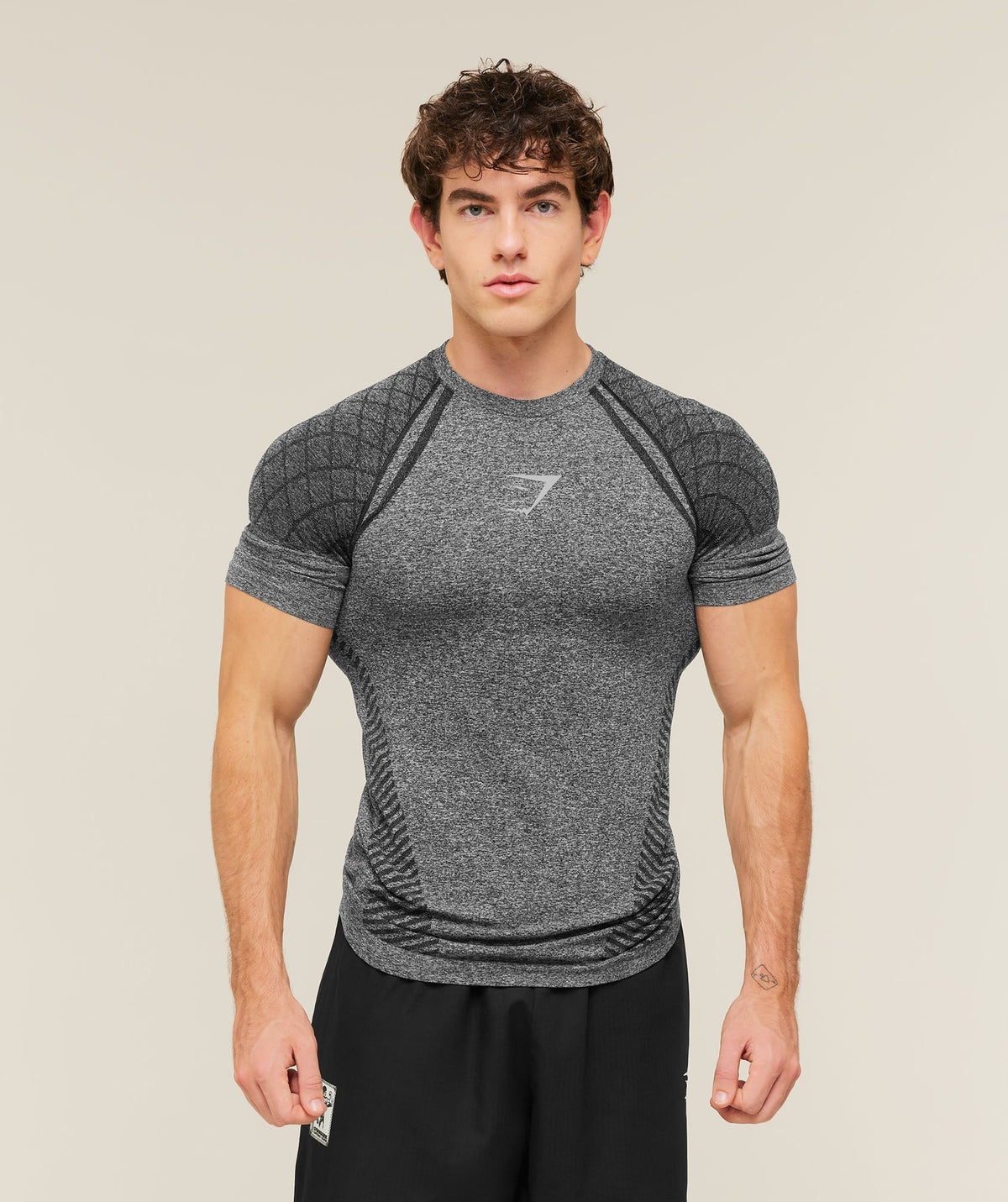 Gymshark Devant Seamless Tee - Black